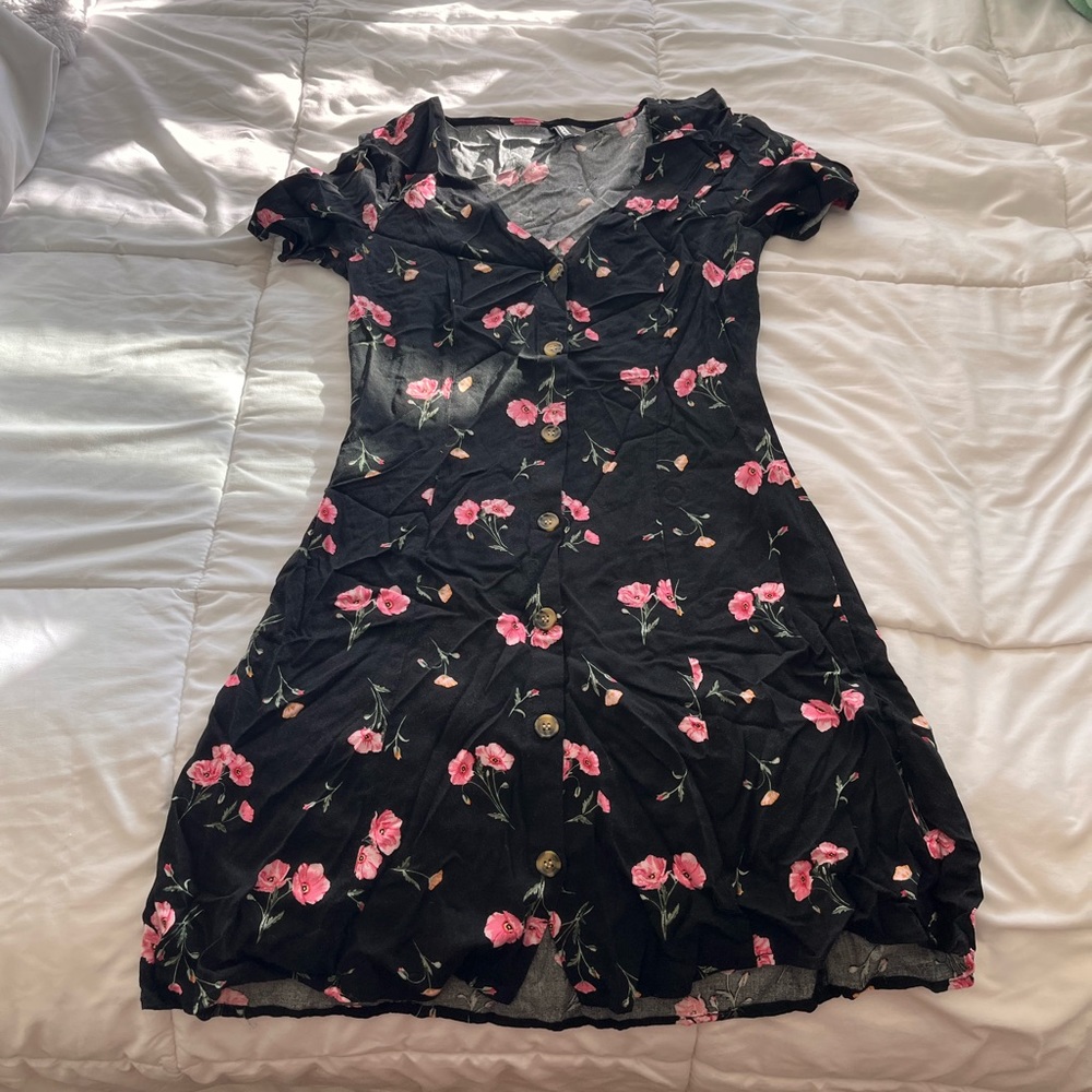 Divided small dress, black and pink flowers